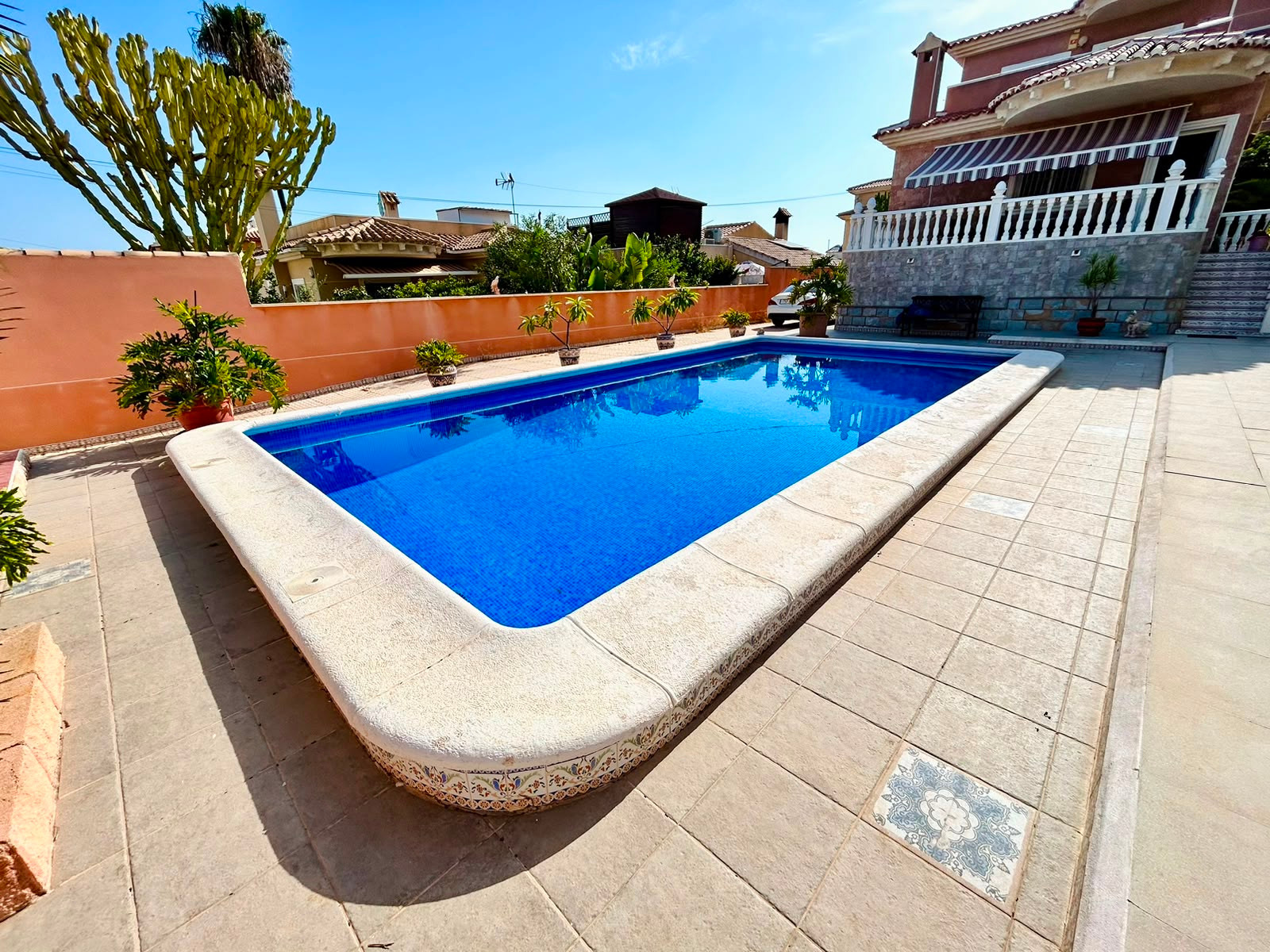 For sale - 2 Bedroom 2 Bathroom Villa in Orihuela - Inland  - Alicante