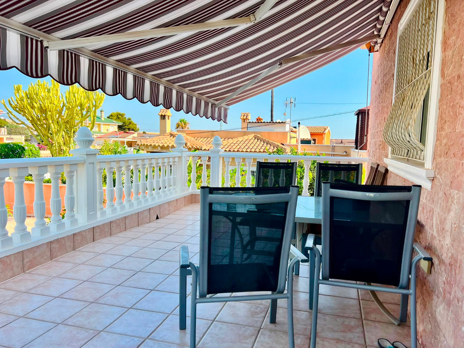 For sale - 2 Bedroom 2 Bathroom Villa in Orihuela - Inland  - Alicante