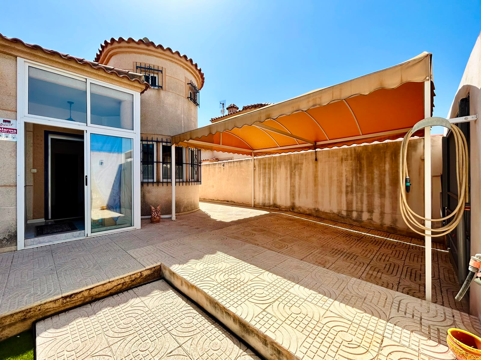 For sale - 3 Bedroom 2 Bathroom Villa in Torrevieja - Costa Blanca  - Alicante
