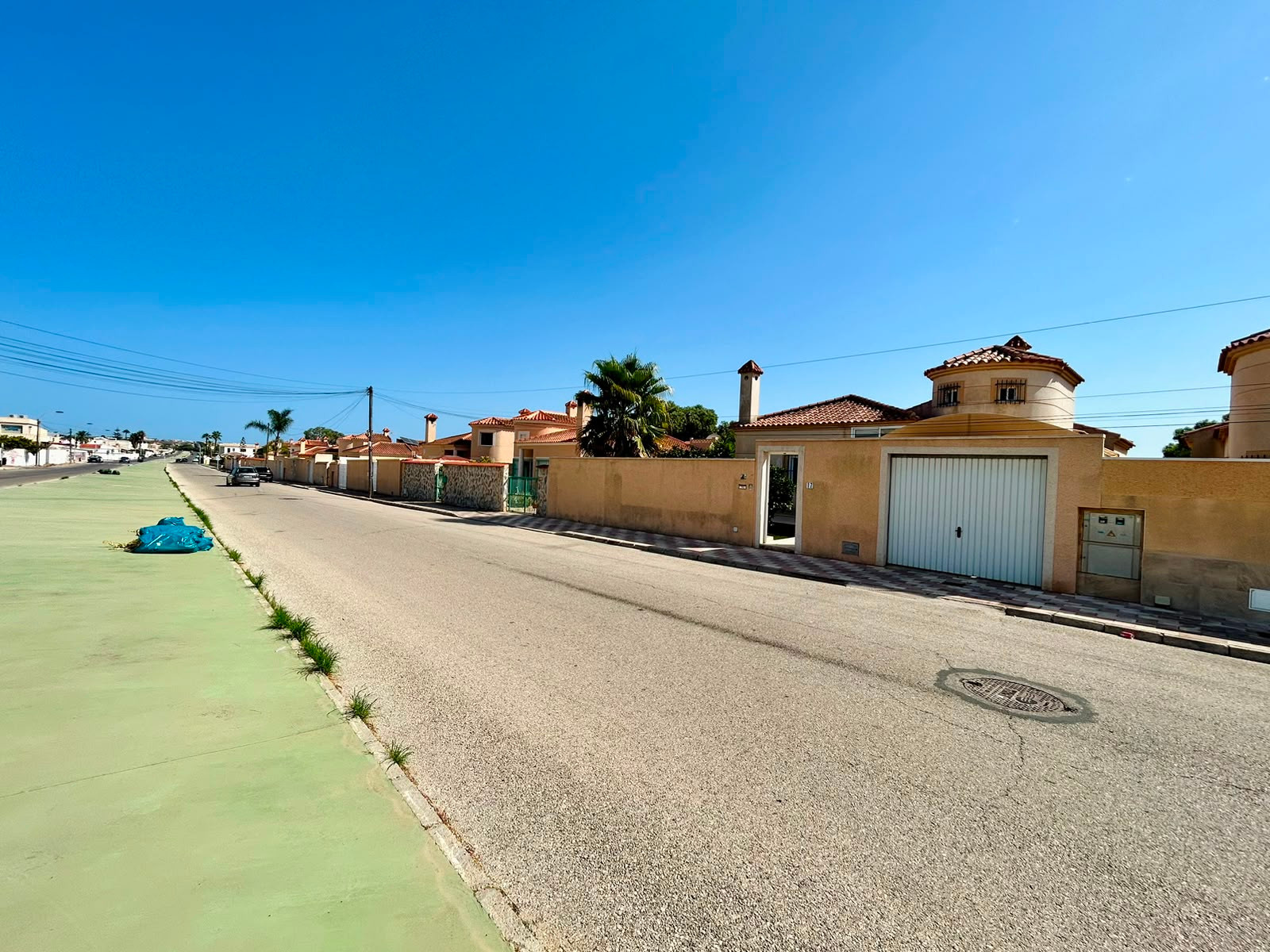 For sale - 3 Bedroom 2 Bathroom Villa in Torrevieja - Costa Blanca  - Alicante