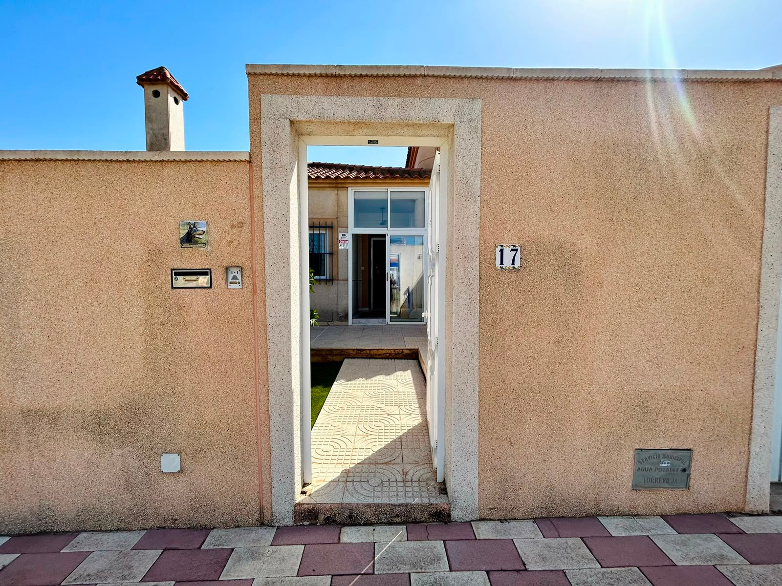 For sale - 3 Bedroom 2 Bathroom Villa in Torrevieja - Costa Blanca  - Alicante