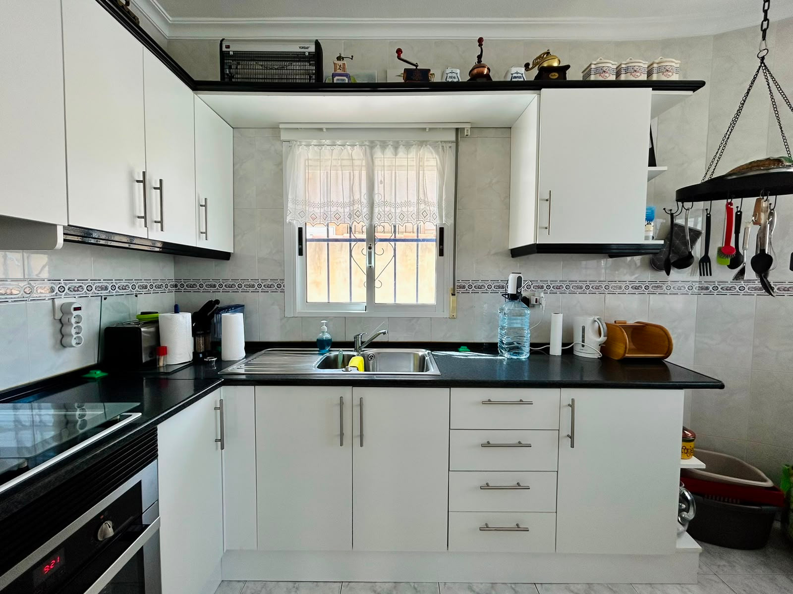 For sale - 3 Bedroom 2 Bathroom Villa in Torrevieja - Costa Blanca  - Alicante