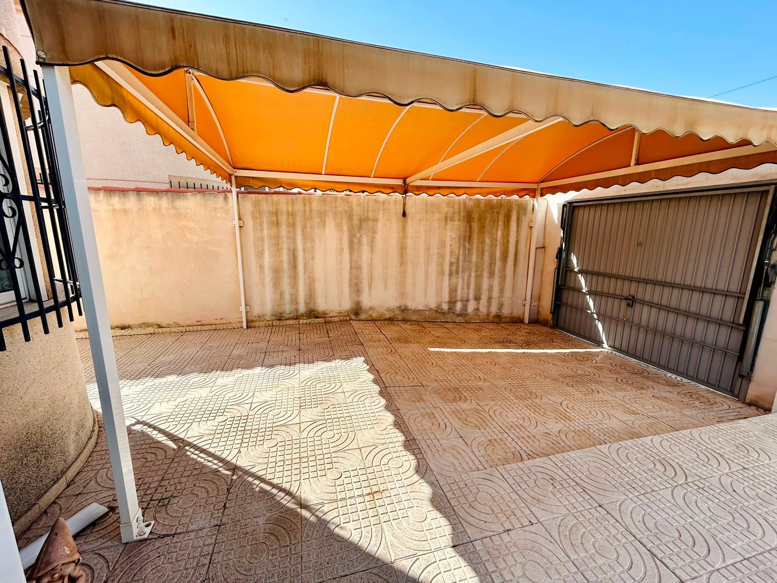 For sale - 3 Bedroom 2 Bathroom Villa in Torrevieja - Costa Blanca  - Alicante