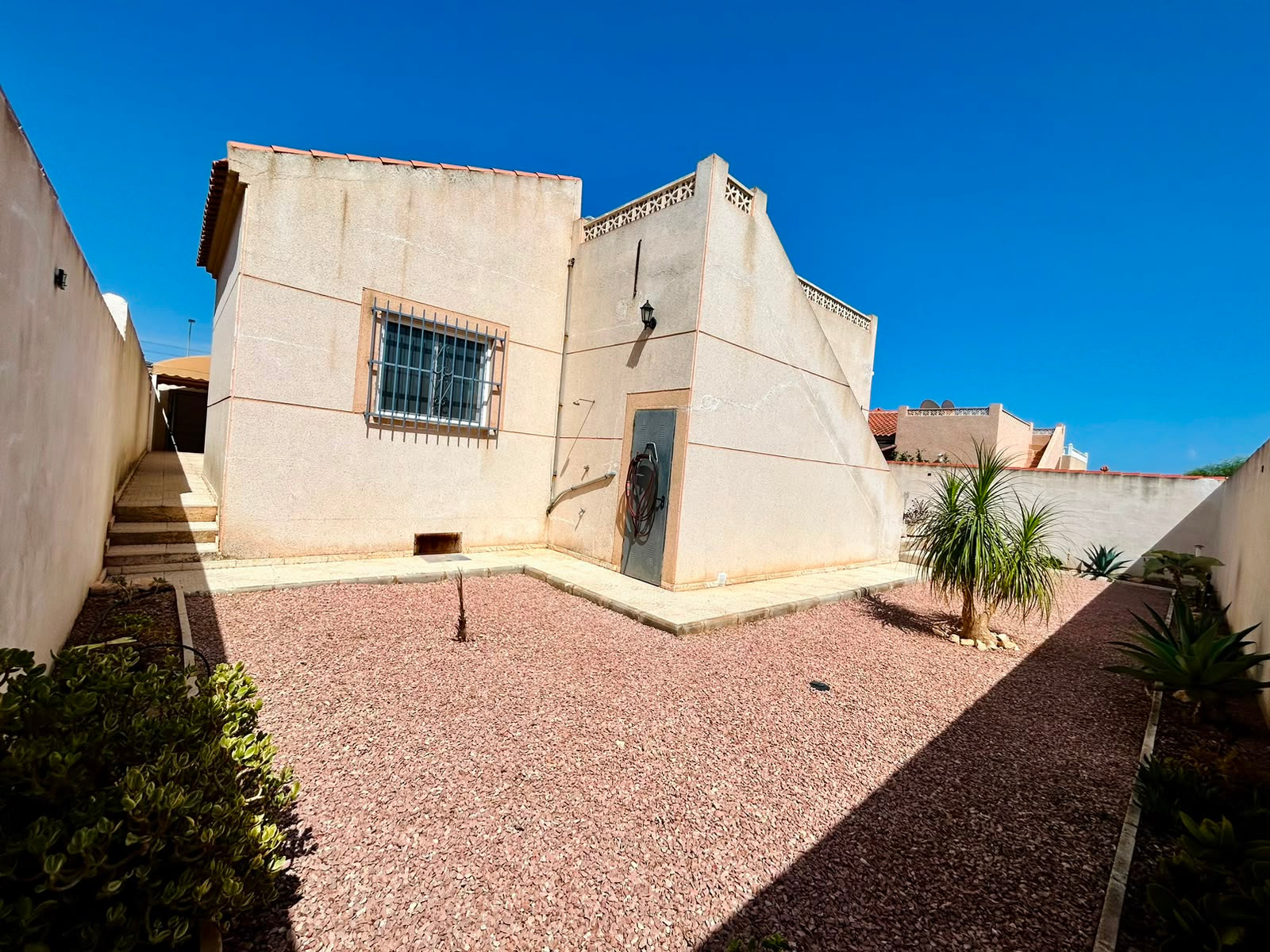 For sale - 3 Bedroom 2 Bathroom Villa in Torrevieja - Costa Blanca  - Alicante