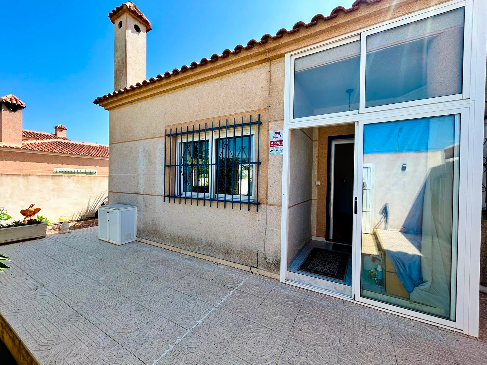 For sale - 3 Bedroom 2 Bathroom Villa in Torrevieja - Costa Blanca  - Alicante