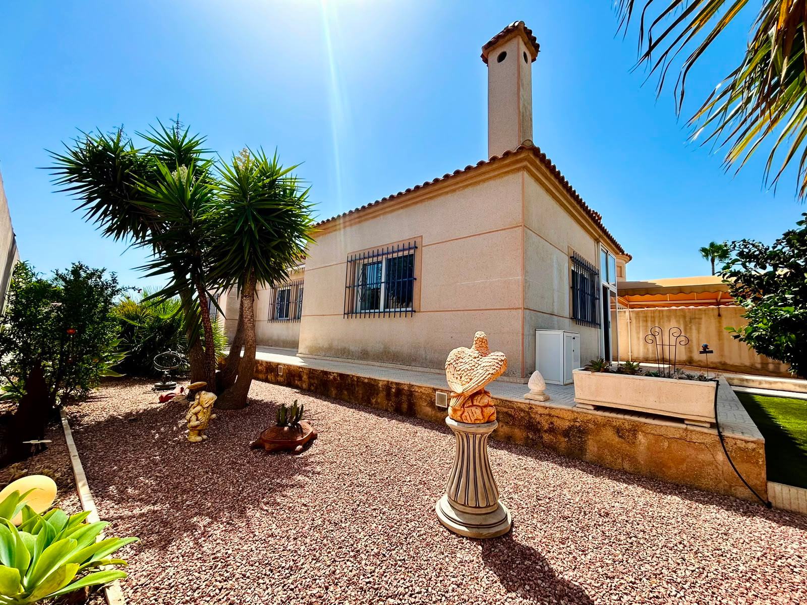 For sale - 3 Bedroom 2 Bathroom Villa in Torrevieja - Costa Blanca  - Alicante