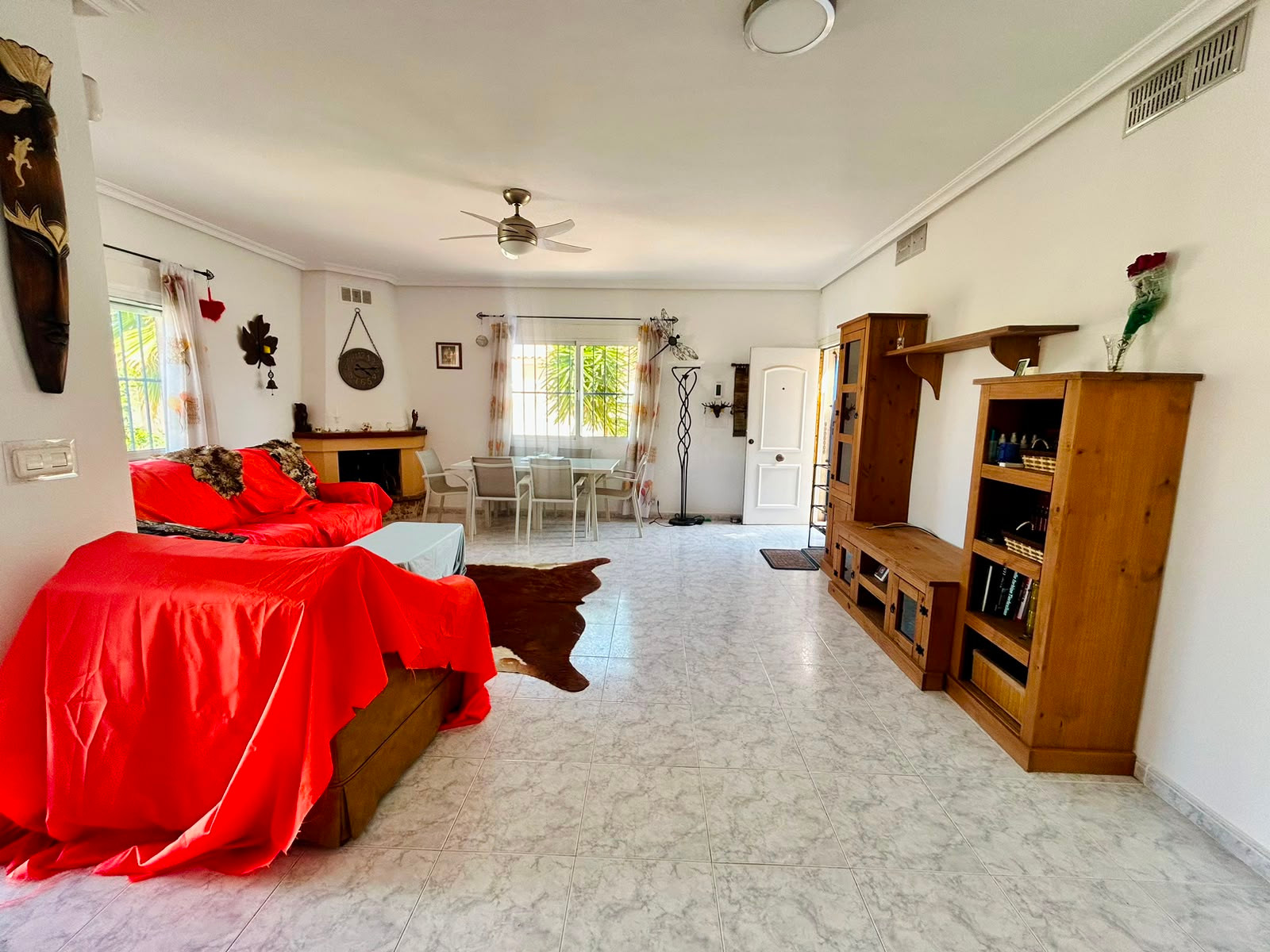 For sale - 3 Bedroom 2 Bathroom Villa in Torrevieja - Costa Blanca  - Alicante