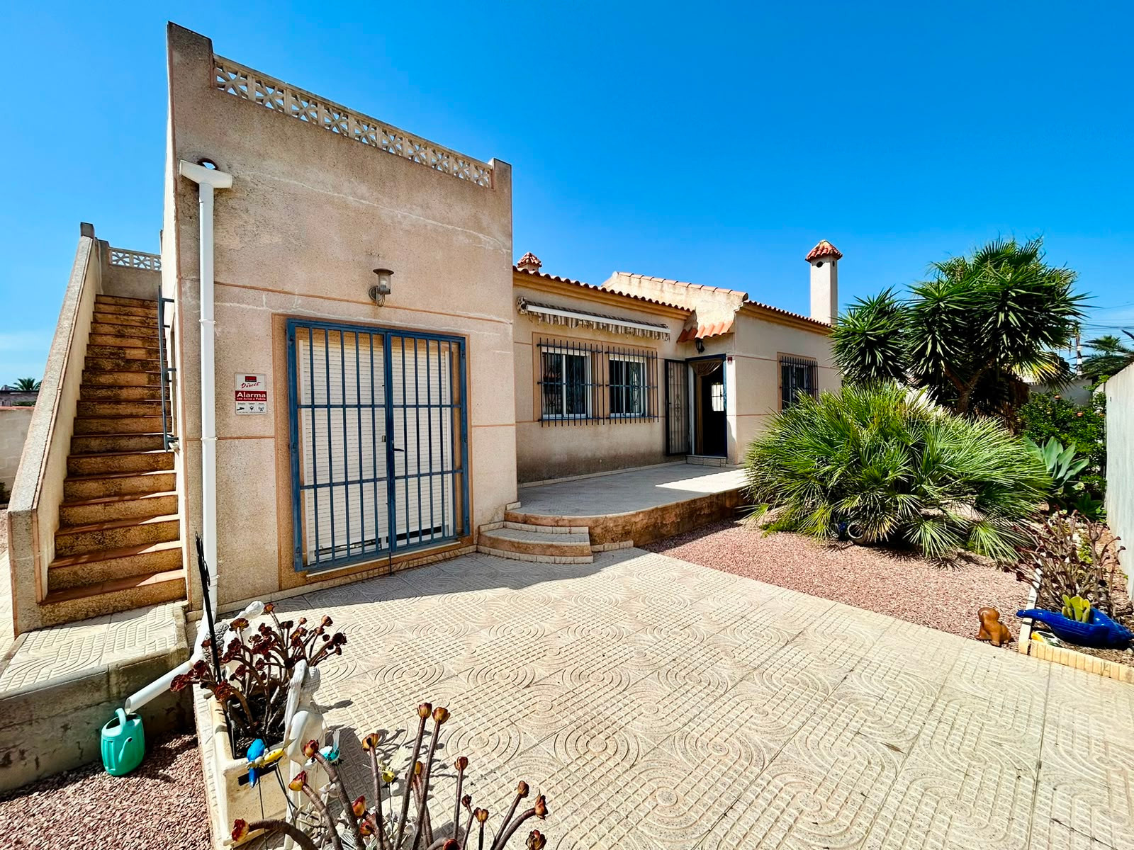 For sale - 3 Bedroom 2 Bathroom Villa in Torrevieja - Costa Blanca  - Alicante
