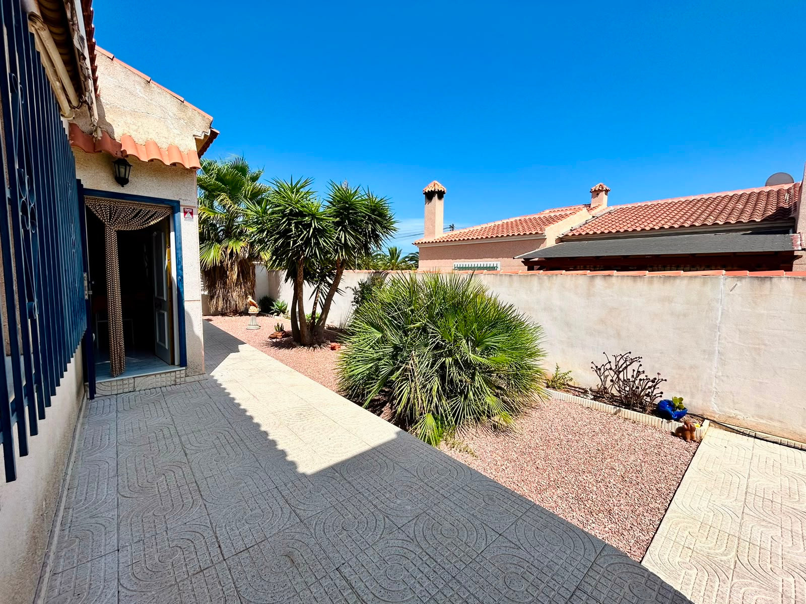 For sale - 3 Bedroom 2 Bathroom Villa in Torrevieja - Costa Blanca  - Alicante