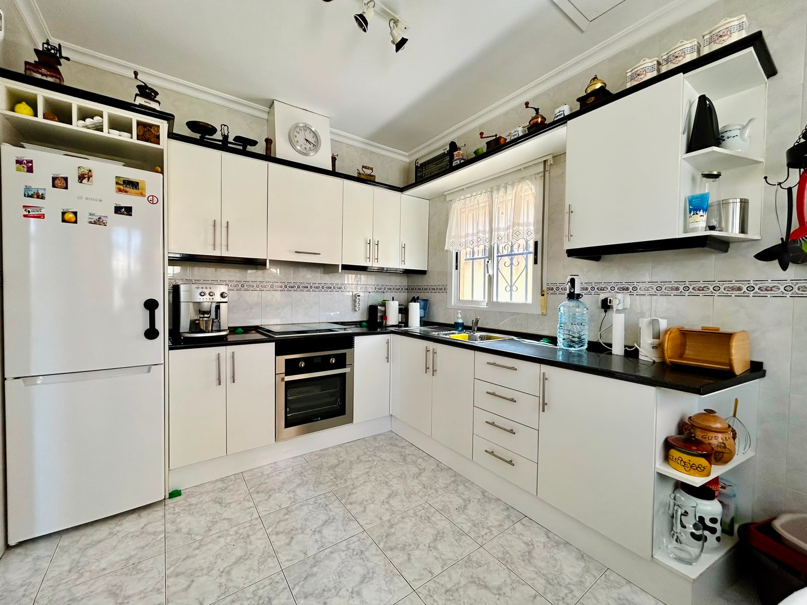 For sale - 3 Bedroom 2 Bathroom Villa in Torrevieja - Costa Blanca  - Alicante