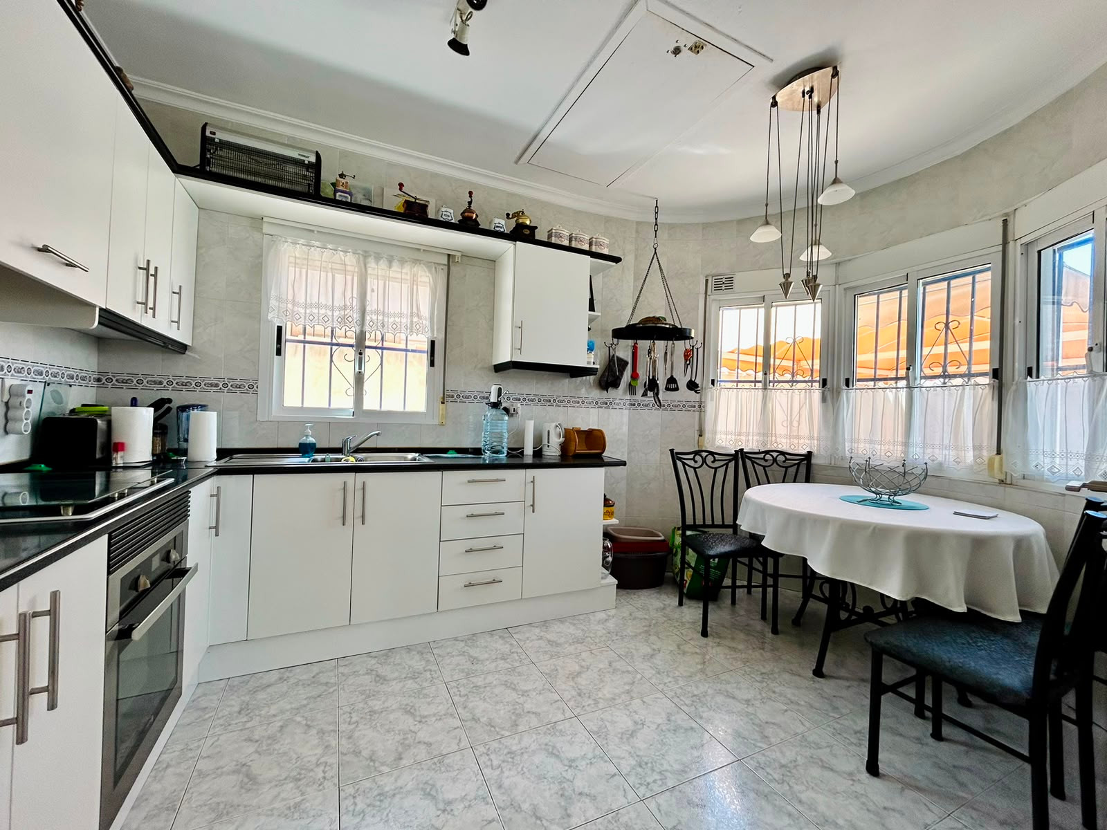 For sale - 3 Bedroom 2 Bathroom Villa in Torrevieja - Costa Blanca  - Alicante