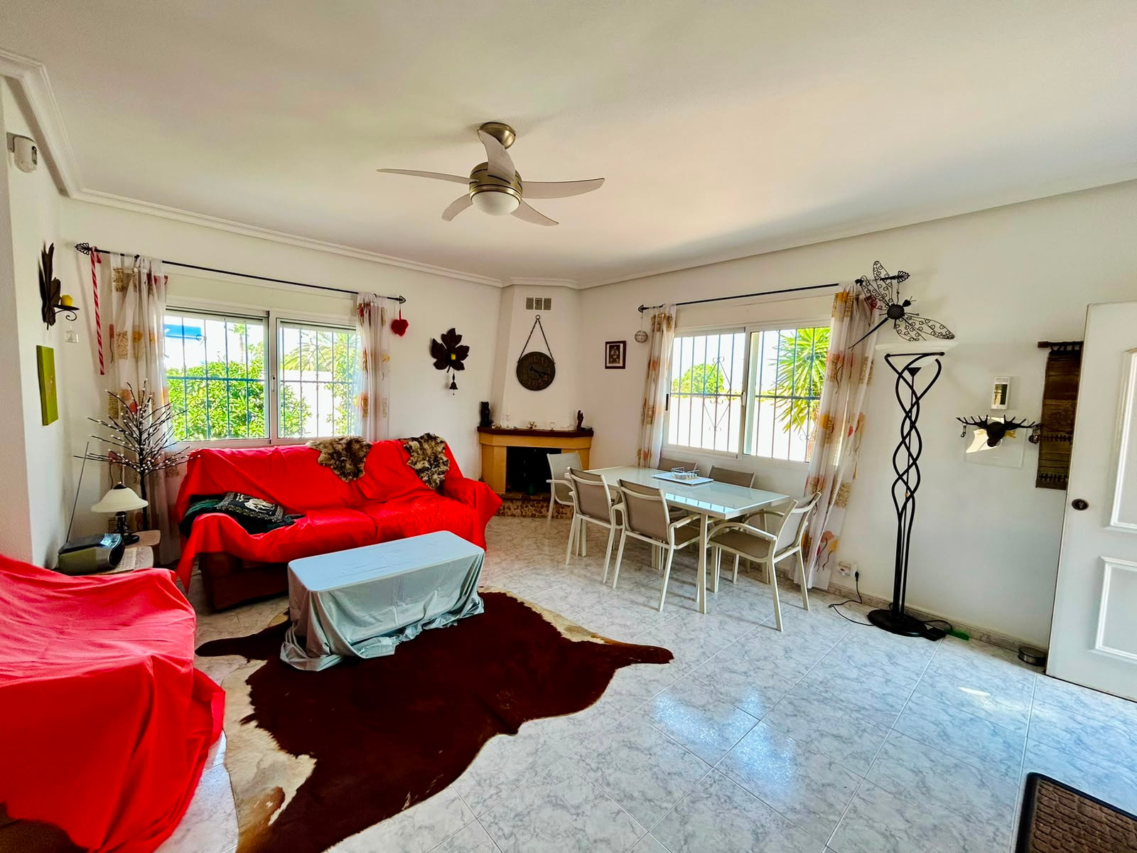 For sale - 3 Bedroom 2 Bathroom Villa in Torrevieja - Costa Blanca  - Alicante