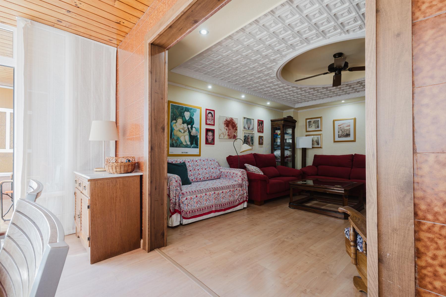 For sale - 3 Bedroom 2 Bathroom Apartment in Torrevieja - Costa Blanca  - Alicante