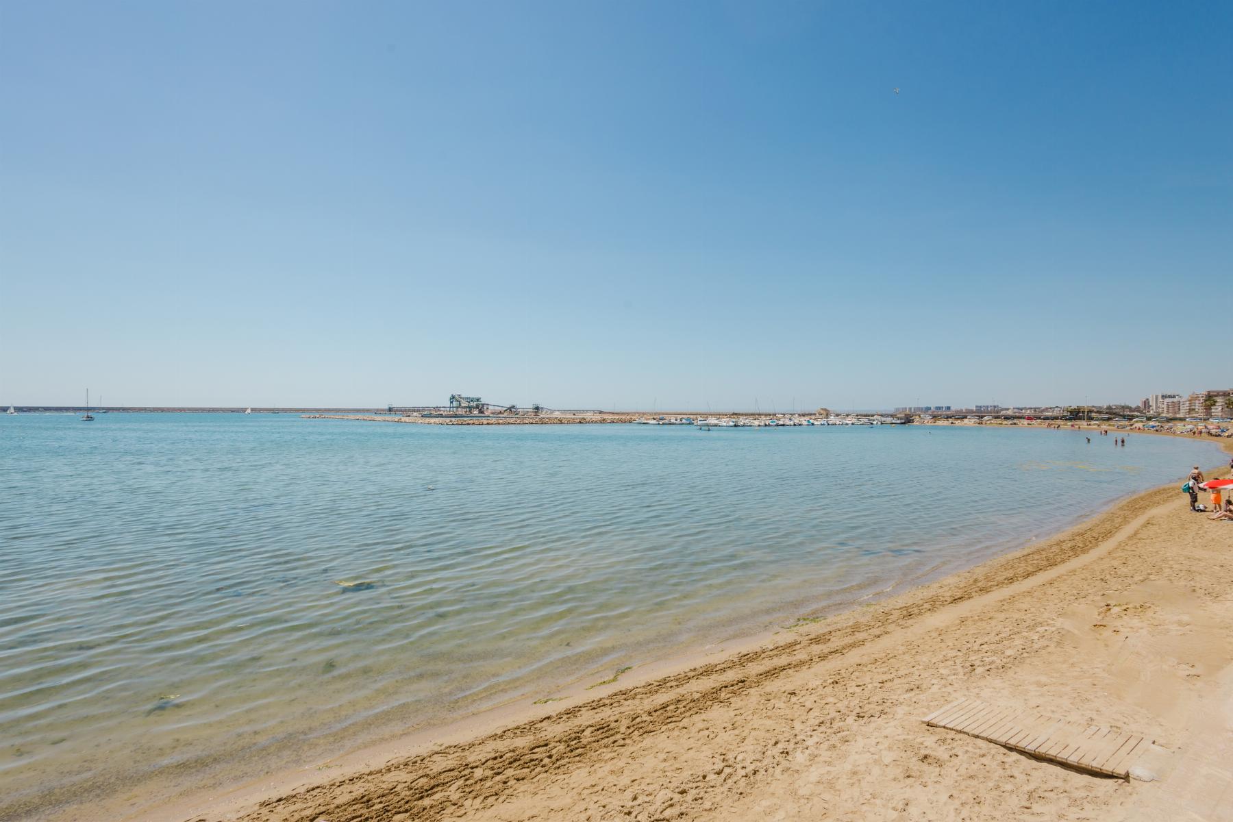 For sale - 3 Bedroom 2 Bathroom Apartment in Torrevieja - Costa Blanca  - Alicante