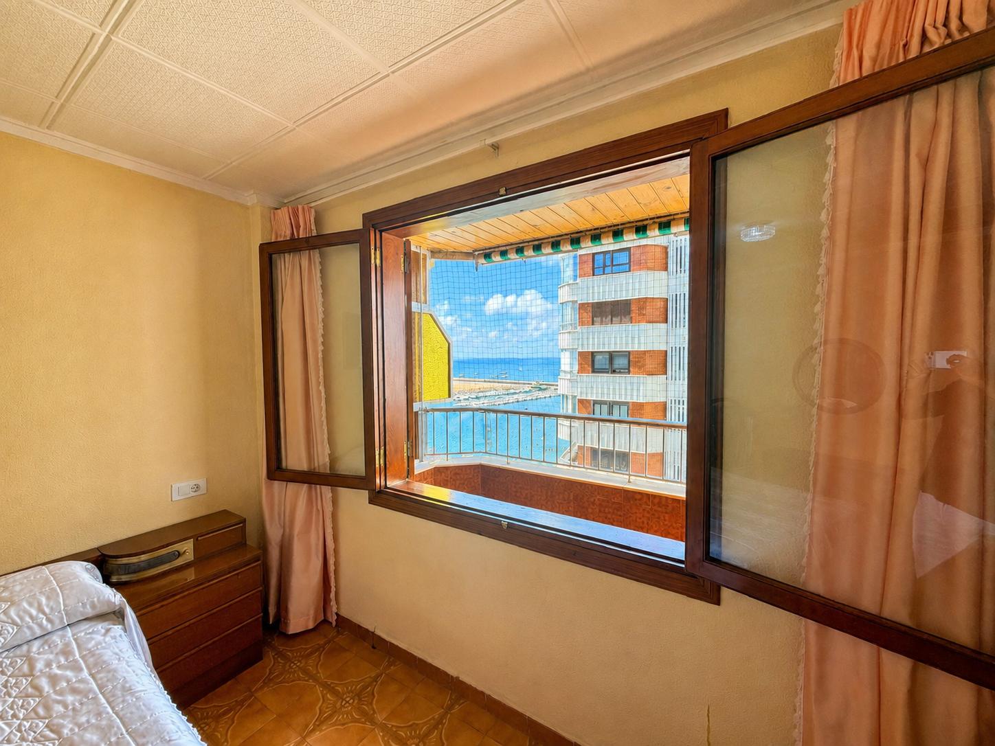 For sale - 3 Bedroom 2 Bathroom Apartment in Torrevieja - Costa Blanca  - Alicante