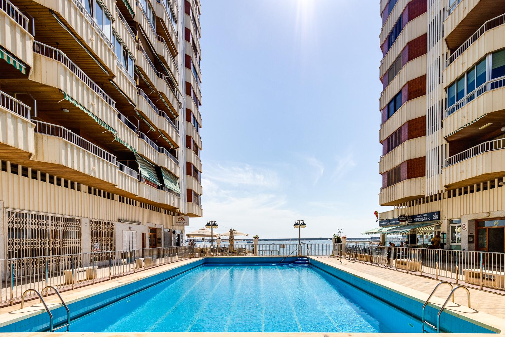For sale - 3 Bedroom 2 Bathroom Apartment in Torrevieja - Costa Blanca  - Alicante
