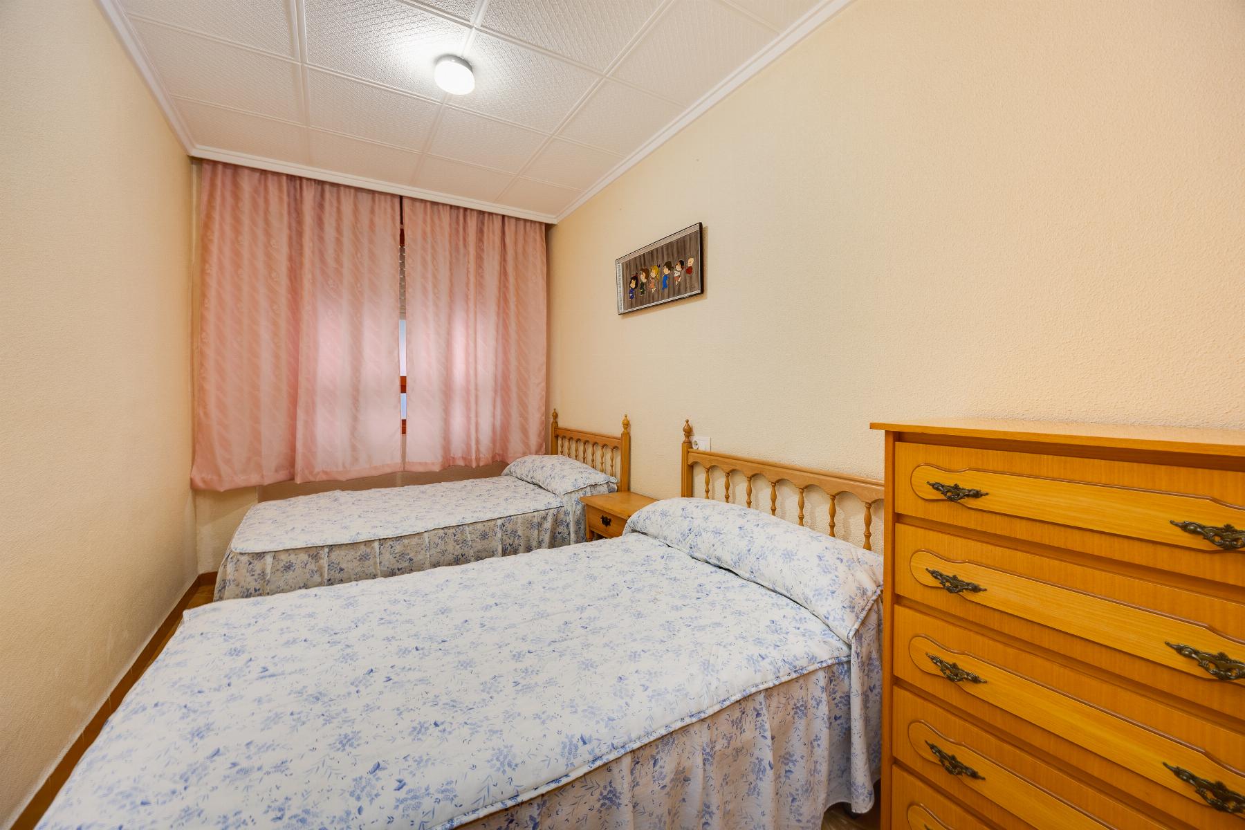 For sale - 3 Bedroom 2 Bathroom Apartment in Torrevieja - Costa Blanca  - Alicante