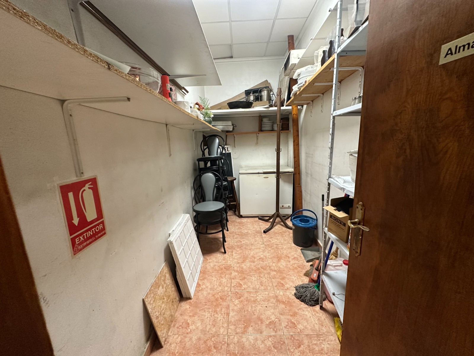 For sale - 1 Bedroom 2 Bathroom Business premises in Torrevieja - Torrevieja  - -