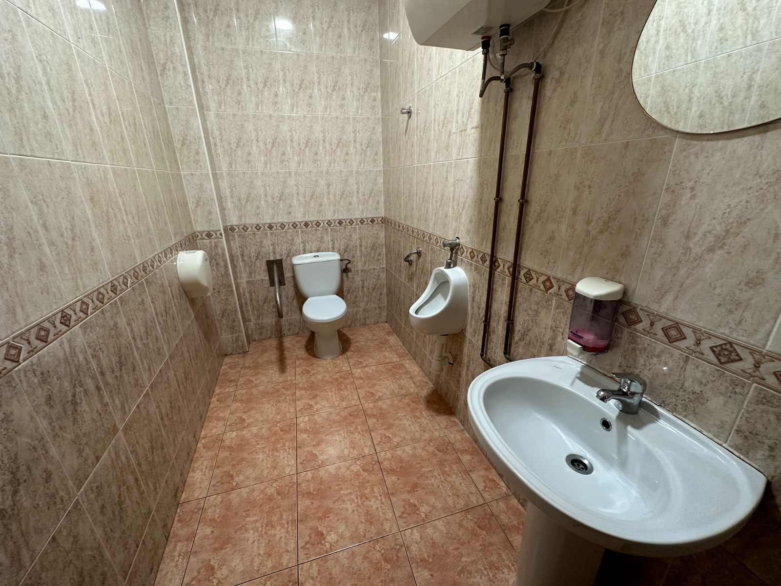 For sale - 1 Bedroom 2 Bathroom Business premises in Torrevieja - Torrevieja  - -