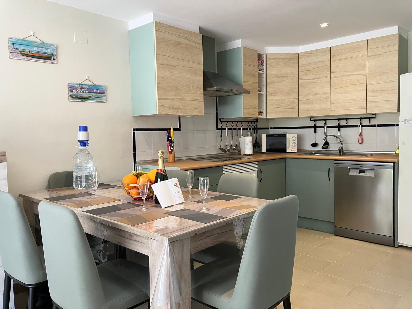 For sale - 3 Bedroom 2 Bathroom Apartment in Orihuela Costa - Playa Flamenca  - -