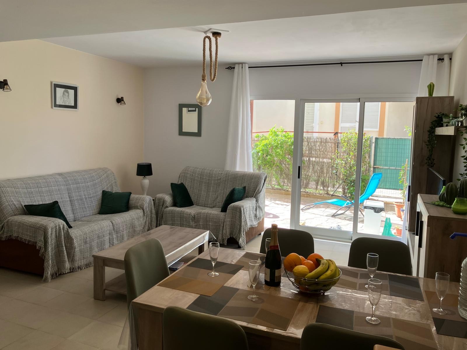 For sale - 3 Bedroom 2 Bathroom Apartment in Orihuela Costa - Playa Flamenca  - -