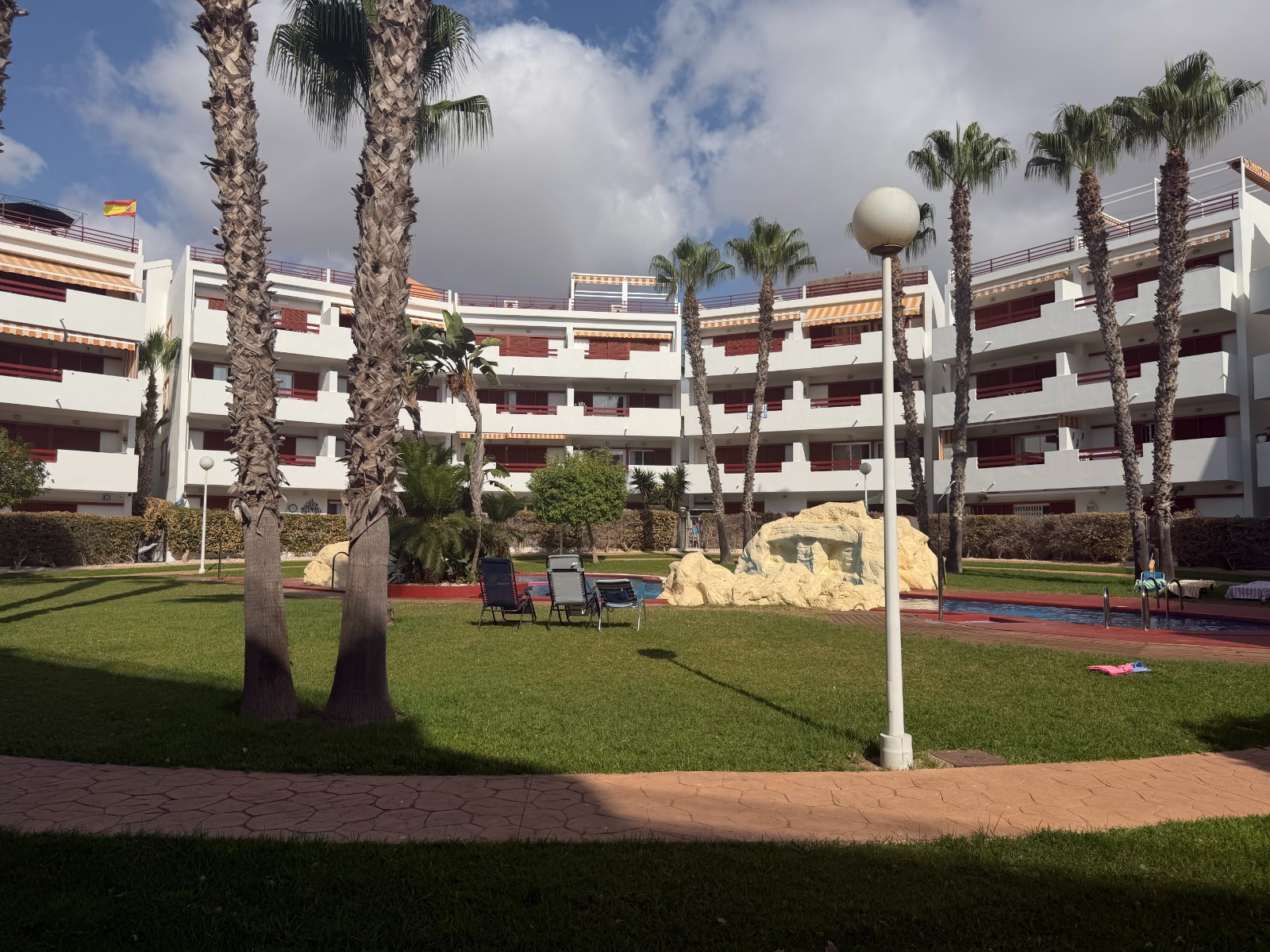 For sale - 3 Bedroom 2 Bathroom Apartment in Orihuela Costa - Playa Flamenca  - -