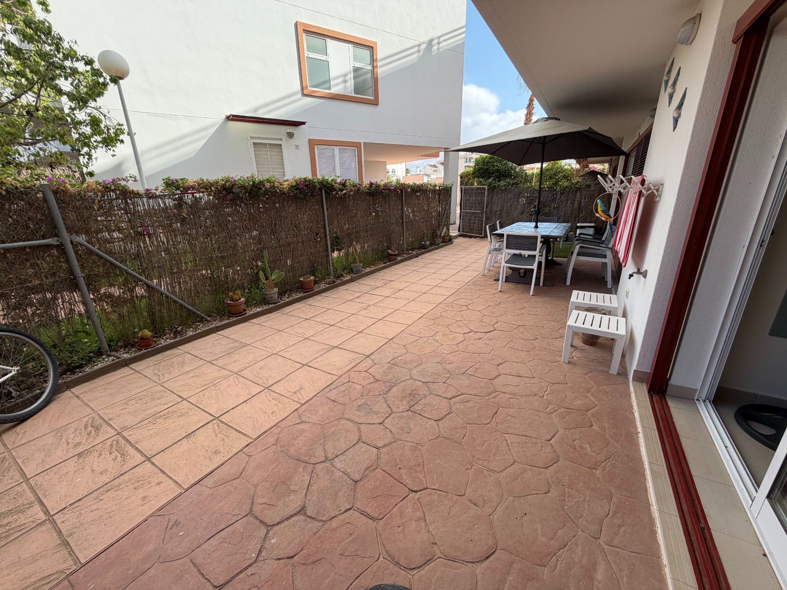 For sale - 3 Bedroom 2 Bathroom Apartment in Orihuela Costa - Playa Flamenca  - -