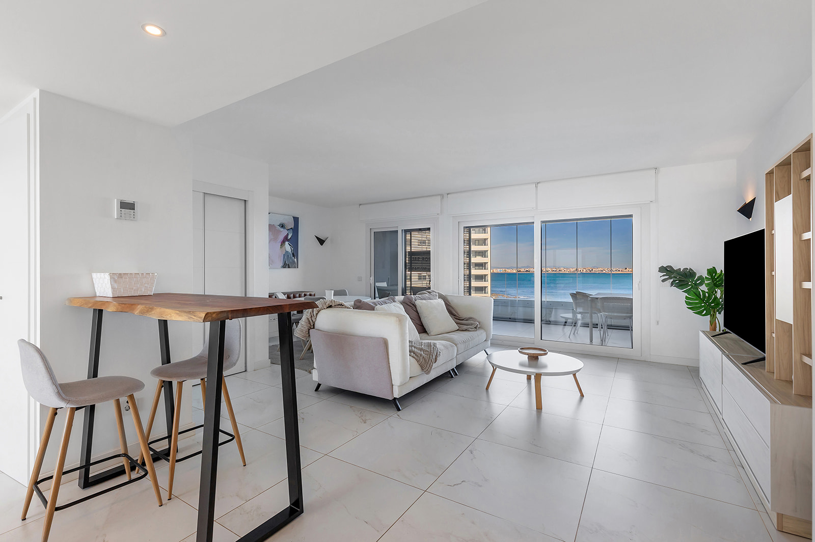 For sale - 2 Bedroom 2 Bathroom Apartment in Torrevieja - Punta Prima  - Alicante