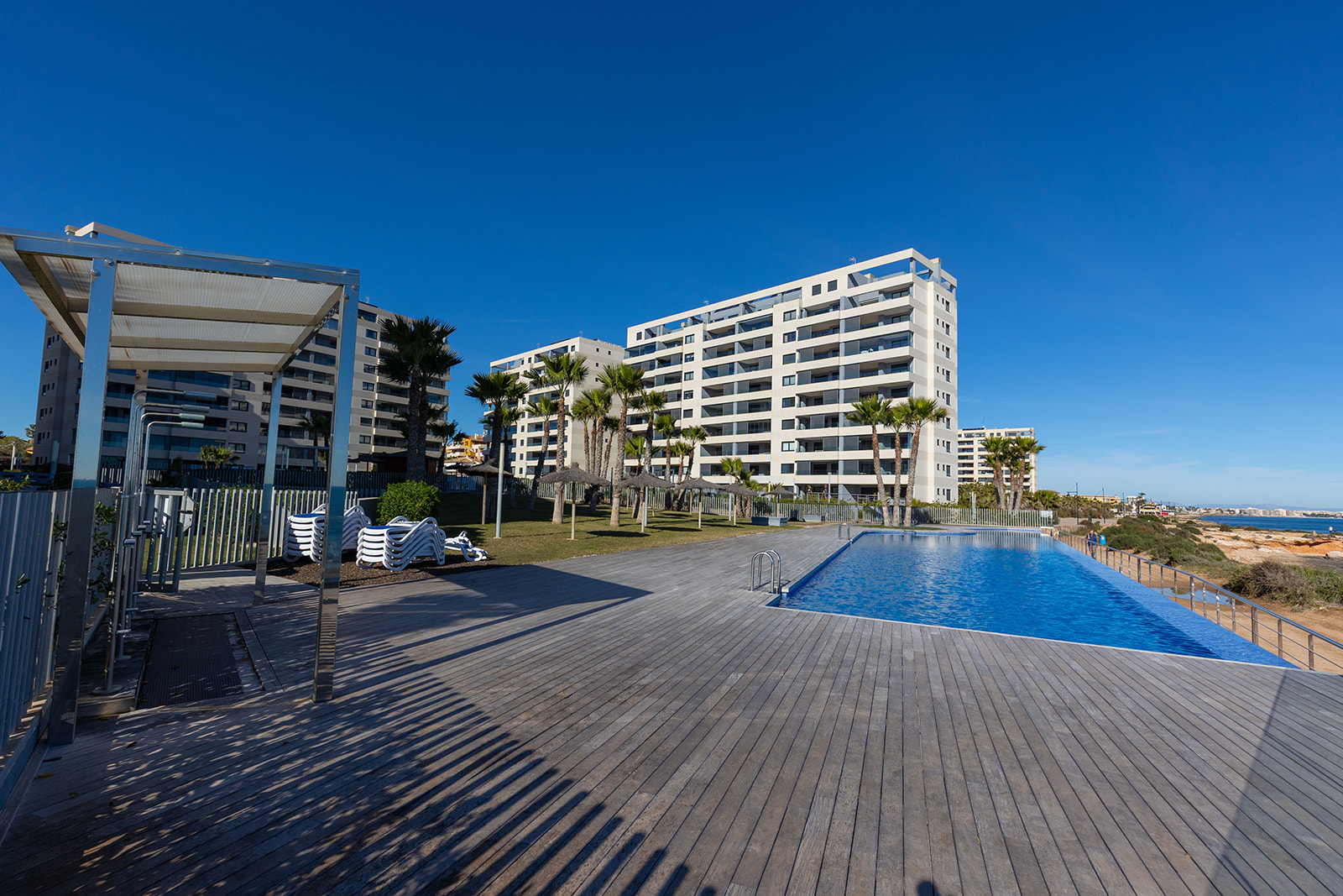 For sale - 2 Bedroom 2 Bathroom Apartment in Torrevieja - Punta Prima  - Alicante