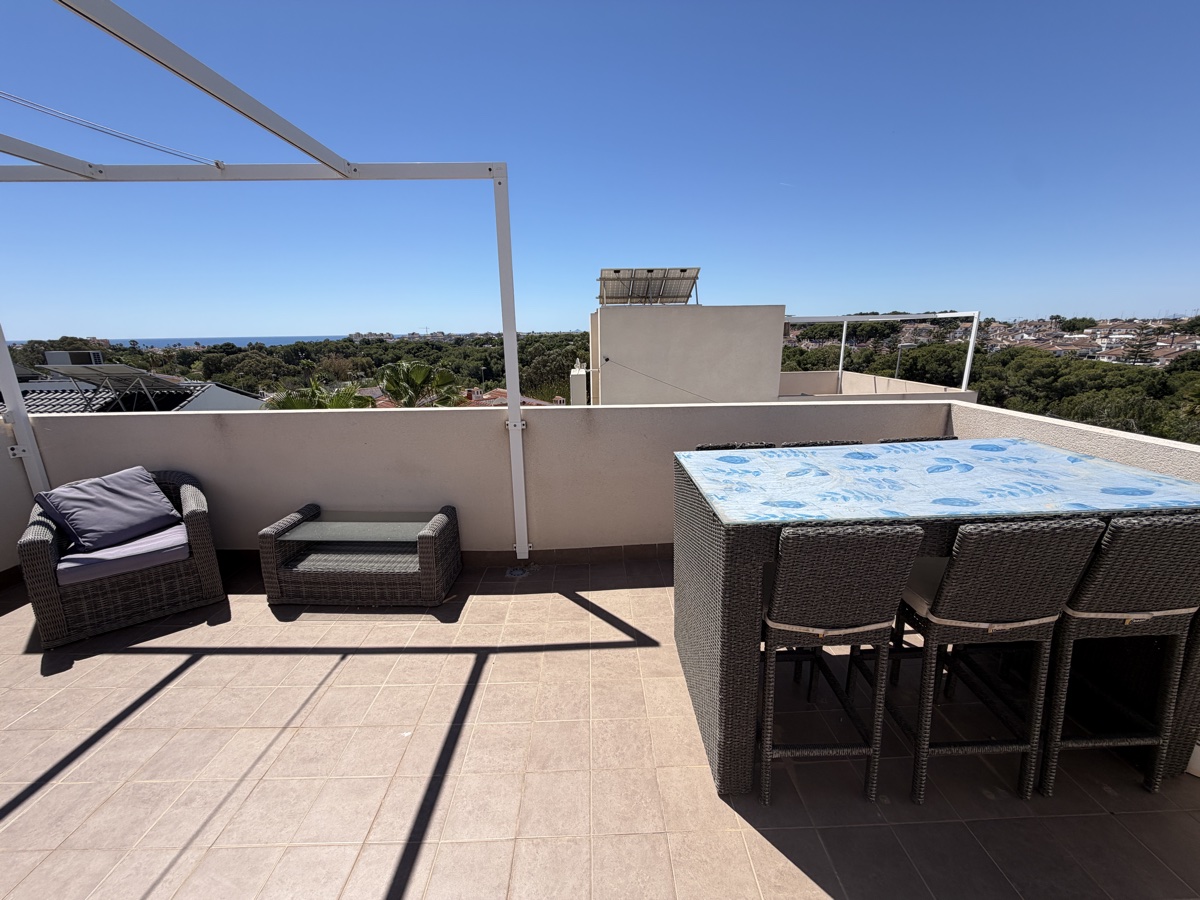 For sale - 4 Bedroom 3 Bathroom Villa in Mil Palmeras - , Mil Palmeras, Alicante, Spain - Alicante