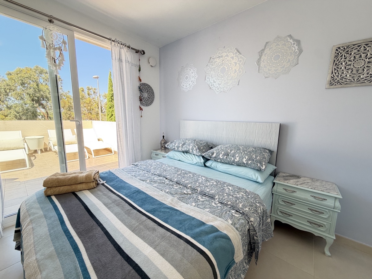 For sale - 4 Bedroom 3 Bathroom Villa in Mil Palmeras - , Mil Palmeras, Alicante, Spain - Alicante