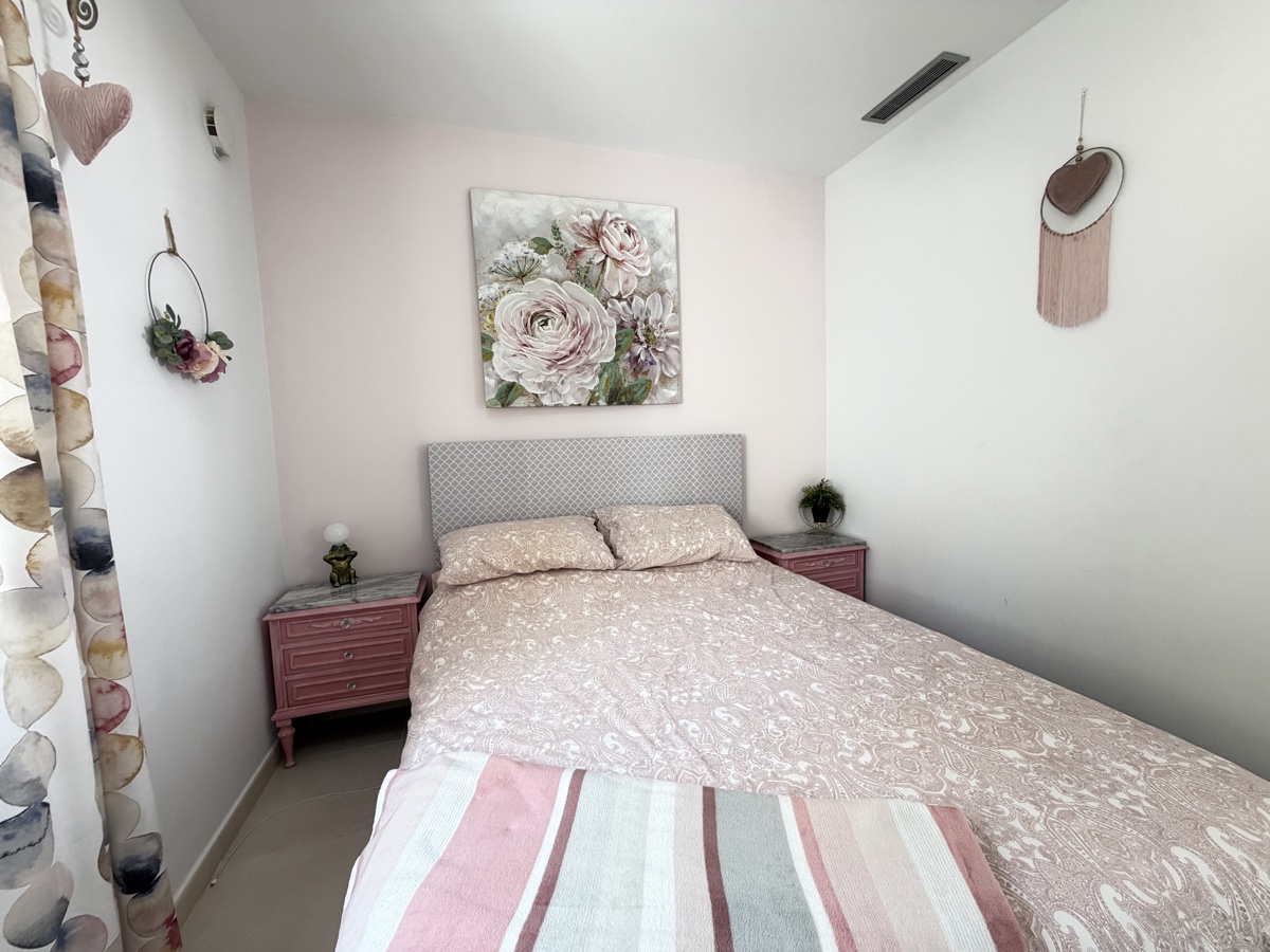 For sale - 4 Bedroom 3 Bathroom Villa in Mil Palmeras - , Mil Palmeras, Alicante, Spain - Alicante