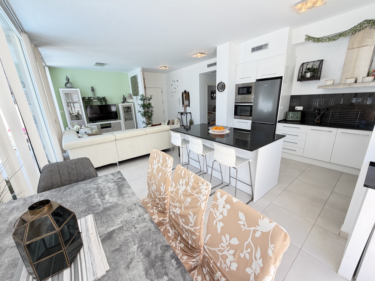 For sale - 4 Bedroom 3 Bathroom Villa in Mil Palmeras - , Mil Palmeras, Alicante, Spain - Alicante