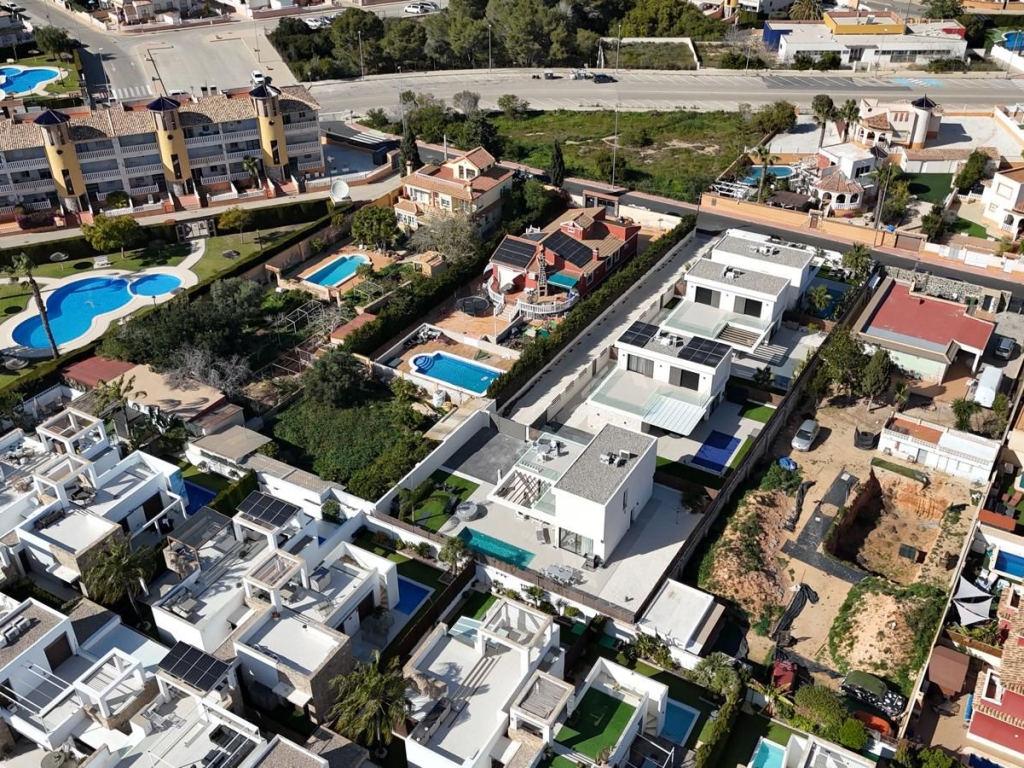 1 Bedroom 1 Bathroom Building Plot in Lomas De Cabo Roig