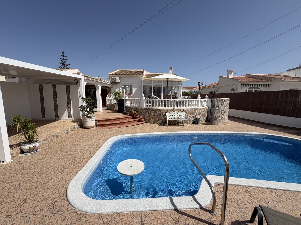 For sale - 3 Bedroom 3 Bathroom Bungalow in San Luis - , San Luis, Alicante, Spain - Alicante