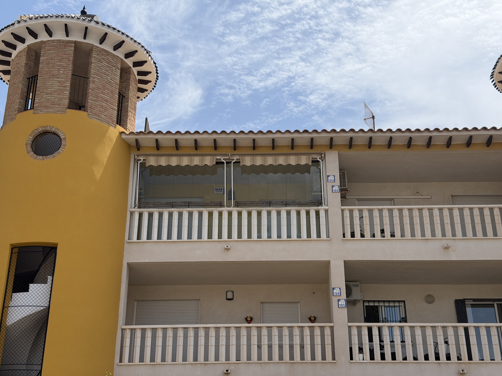For sale - 2 Bedroom 1 Bathroom Apartment in Villamartin - , Villamartin, Alicante, Spain - Alicante