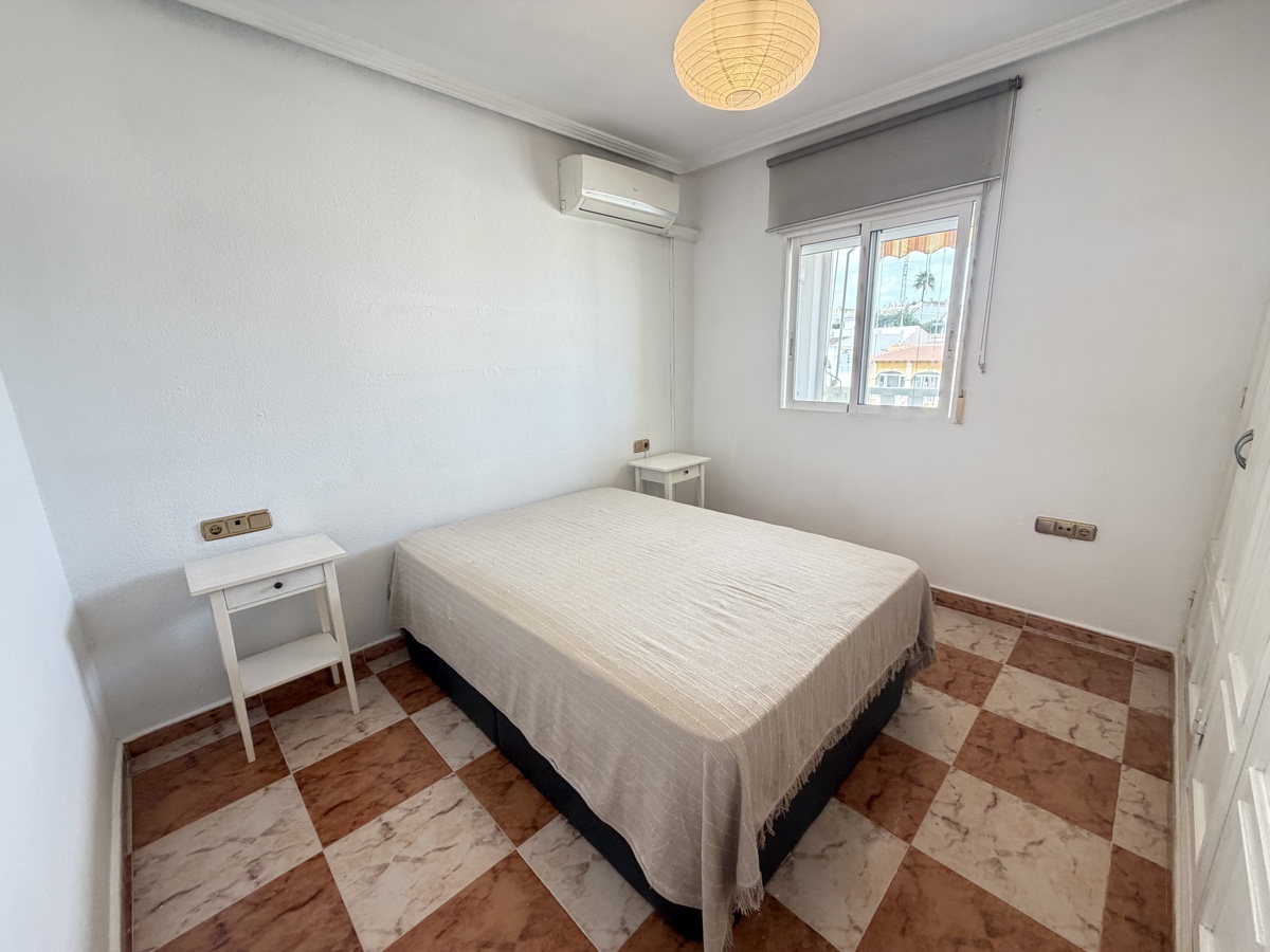 For sale - 2 Bedroom 1 Bathroom Apartment in Villamartin - , Villamartin, Alicante, Spain - Alicante