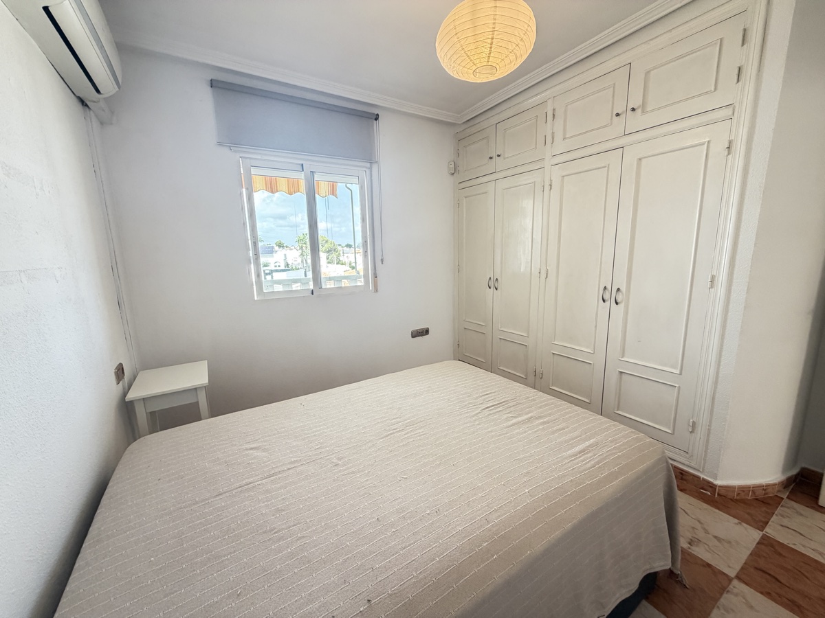 For sale - 2 Bedroom 1 Bathroom Apartment in Villamartin - , Villamartin, Alicante, Spain - Alicante