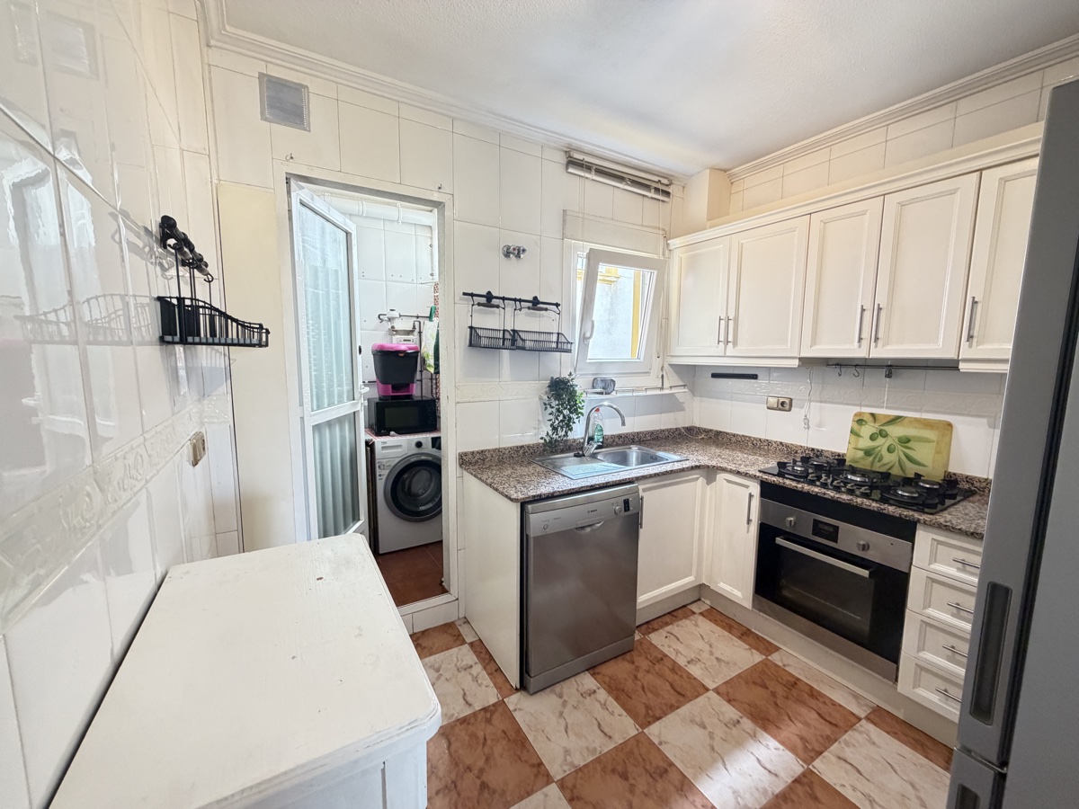For sale - 2 Bedroom 1 Bathroom Apartment in Villamartin - , Villamartin, Alicante, Spain - Alicante