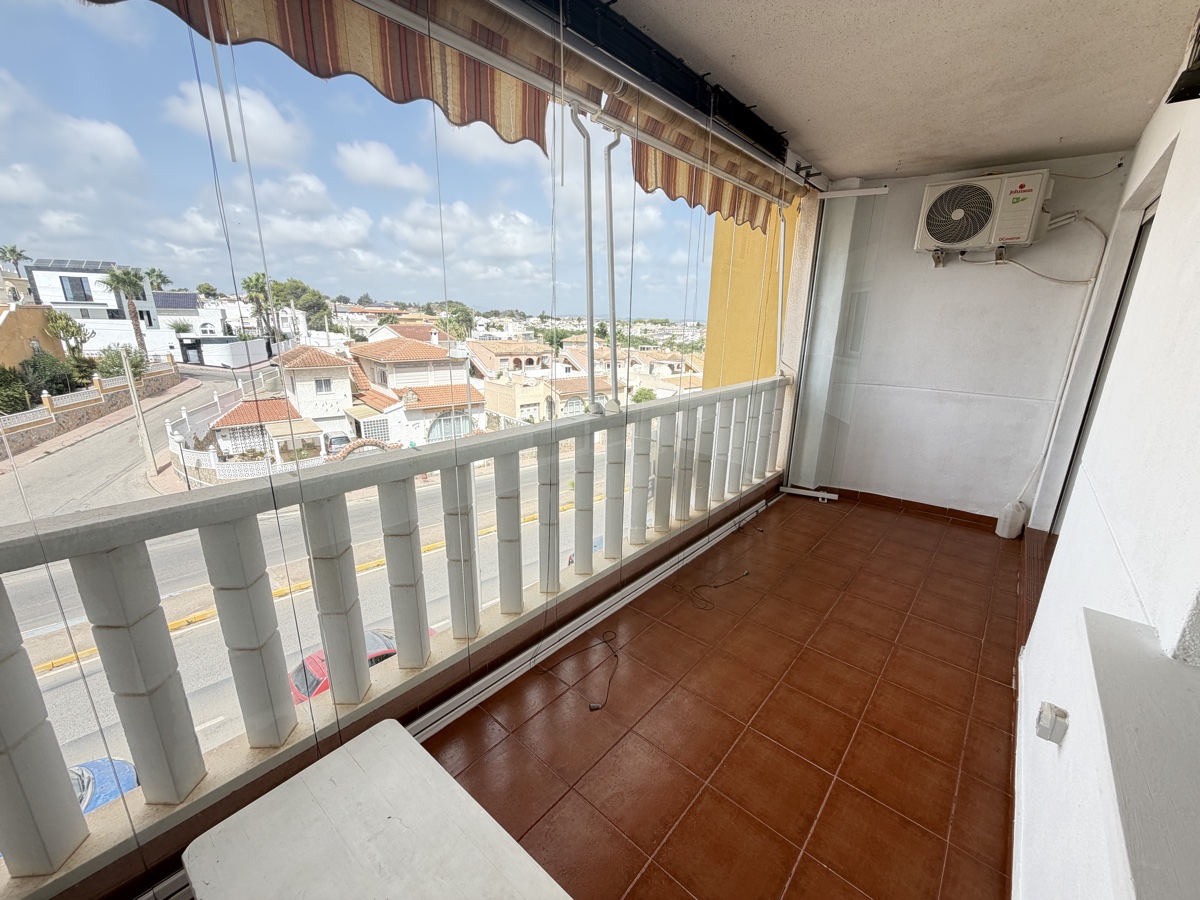 For sale - 2 Bedroom 1 Bathroom Apartment in Villamartin - , Villamartin, Alicante, Spain - Alicante