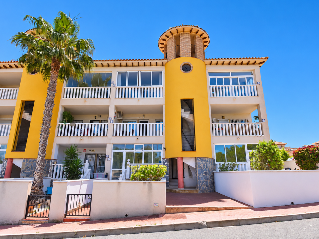 2 Bedroom 1 Bathroom Apartment in Villamartin