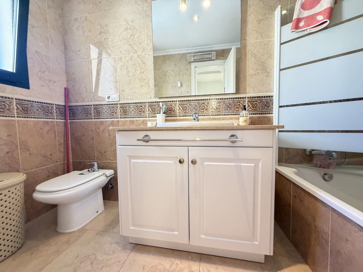 For sale - 2 Bedroom 2 Bathroom Townhouse in Campoamor Golf, Villamartin - , Campoamor Golf, Alicante, Spain - Alicante