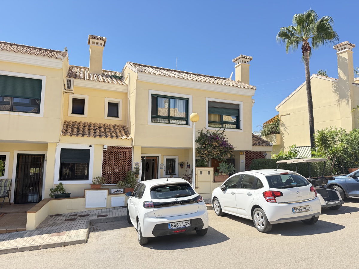For sale - 2 Bedroom 2 Bathroom Townhouse in Campoamor Golf, Villamartin - , Campoamor Golf, Alicante, Spain - Alicante