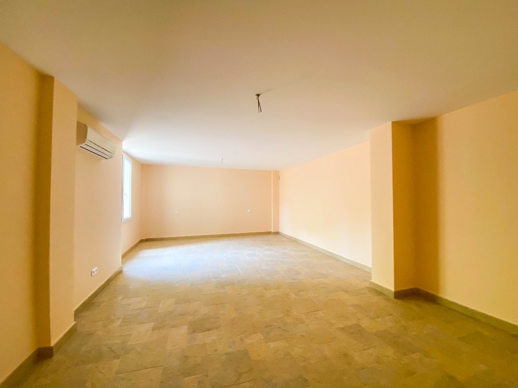 For sale - 7 Bedroom 5 Bathroom Villa in Villamartín - Villamartin  - Alicante