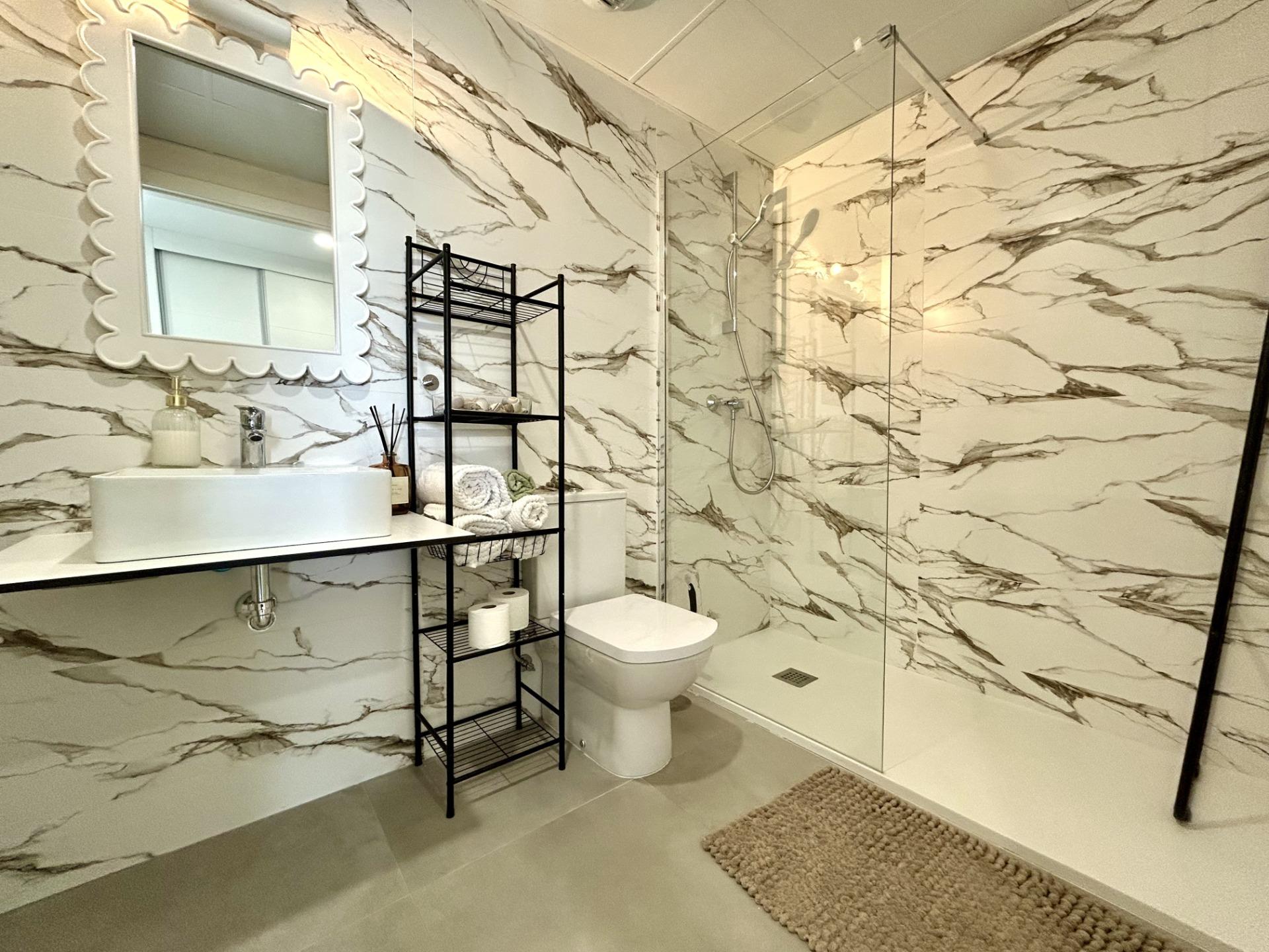 For sale - 2 Bedroom 2 Bathroom Apartment in Dehesa de campoamor - Campoamor  - Alicante