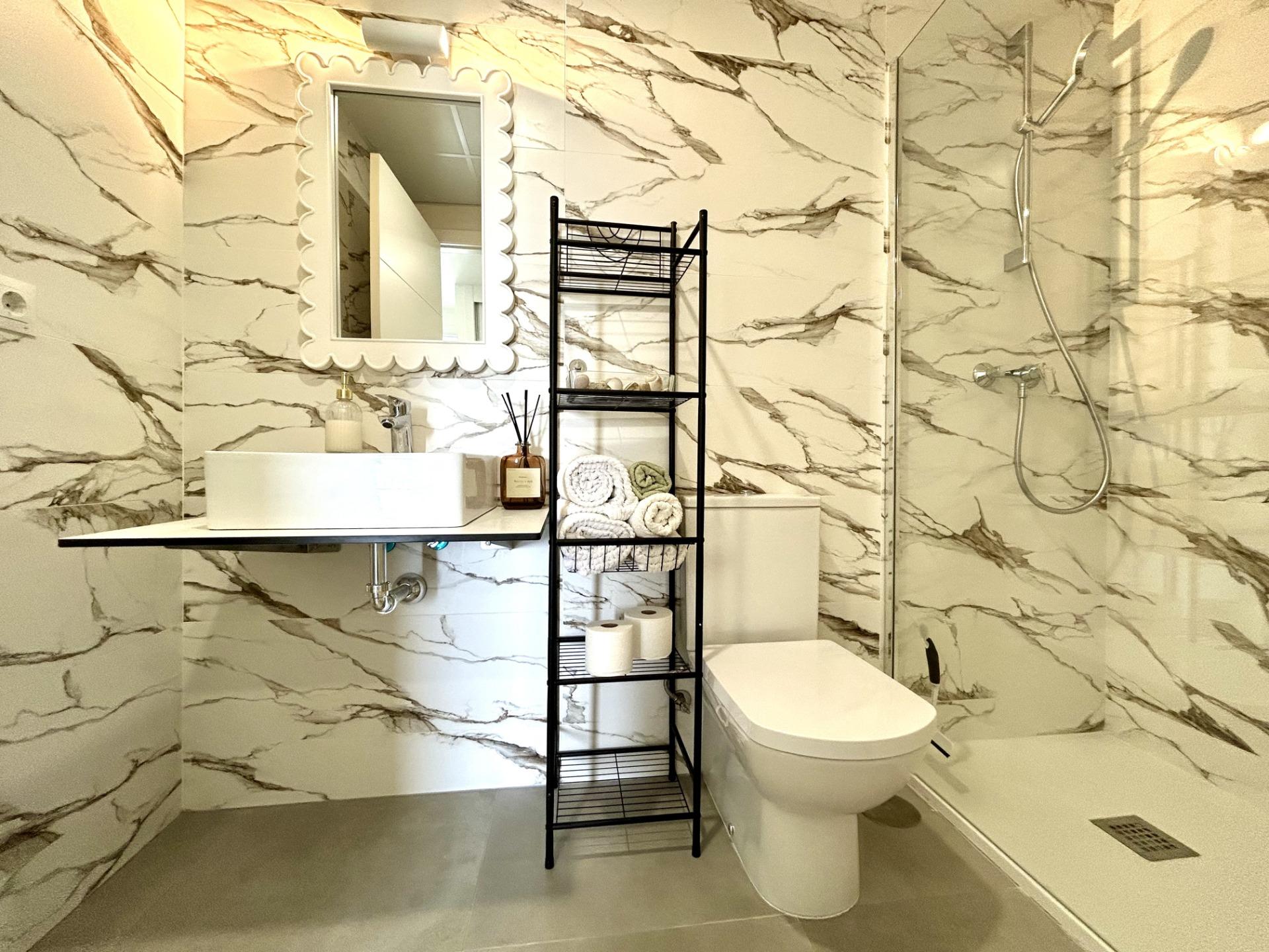 For sale - 2 Bedroom 2 Bathroom Apartment in Dehesa de campoamor - Campoamor  - Alicante