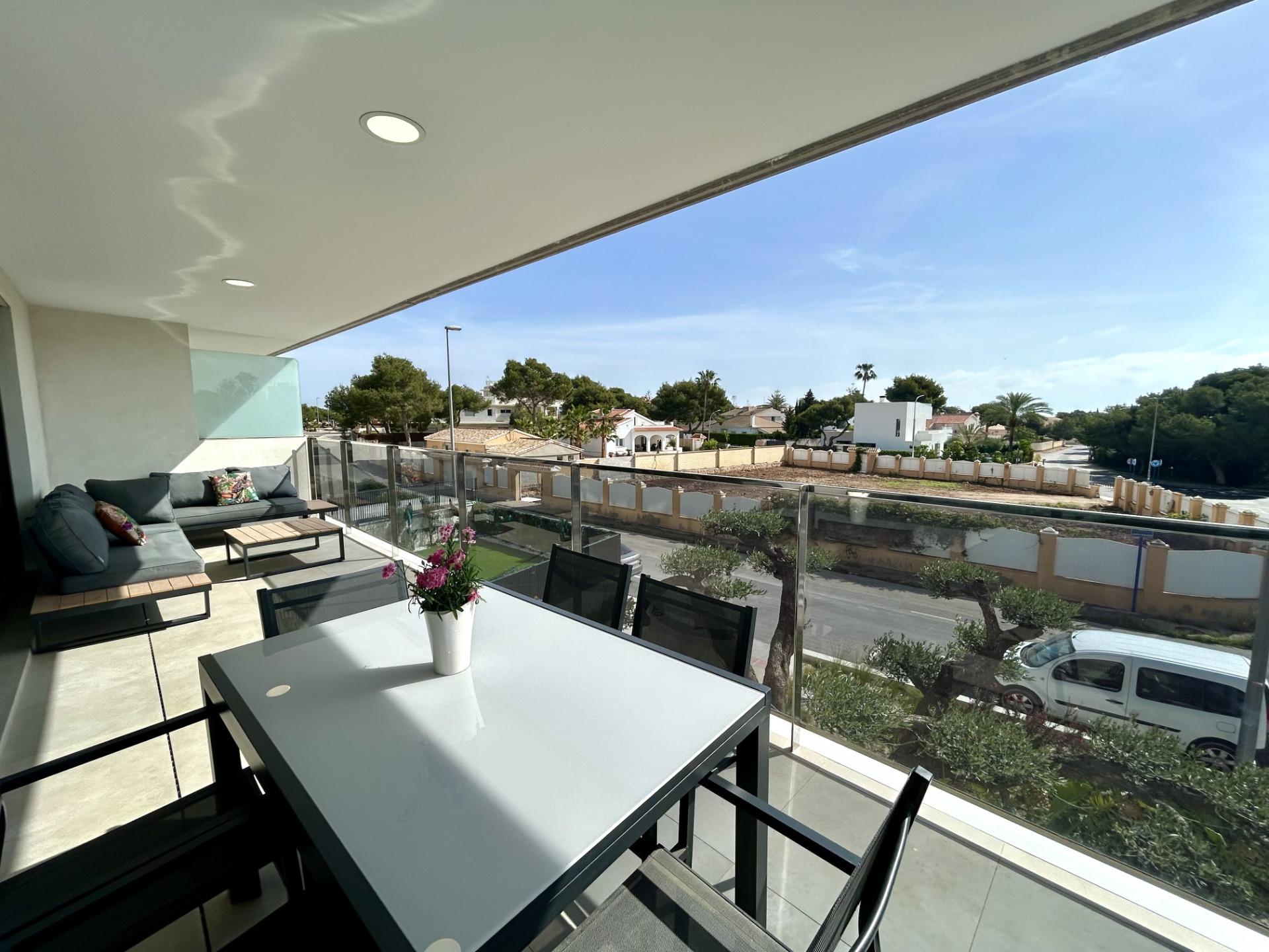 For sale - 2 Bedroom 2 Bathroom Apartment in Dehesa de campoamor - Campoamor  - Alicante