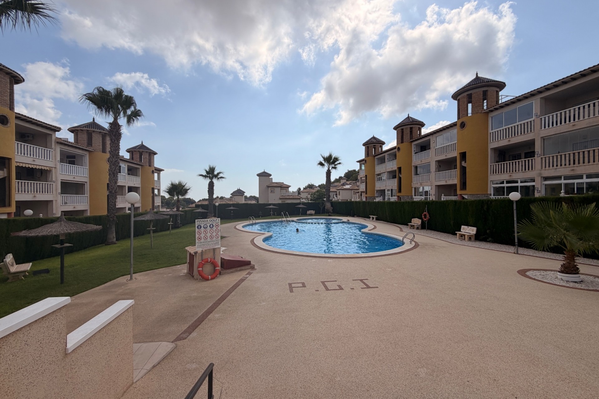 For sale - 2 Bedroom 1 Bathroom Apartment in Orihuela Costa - Villamartín-Las Filipinas  - Alicante