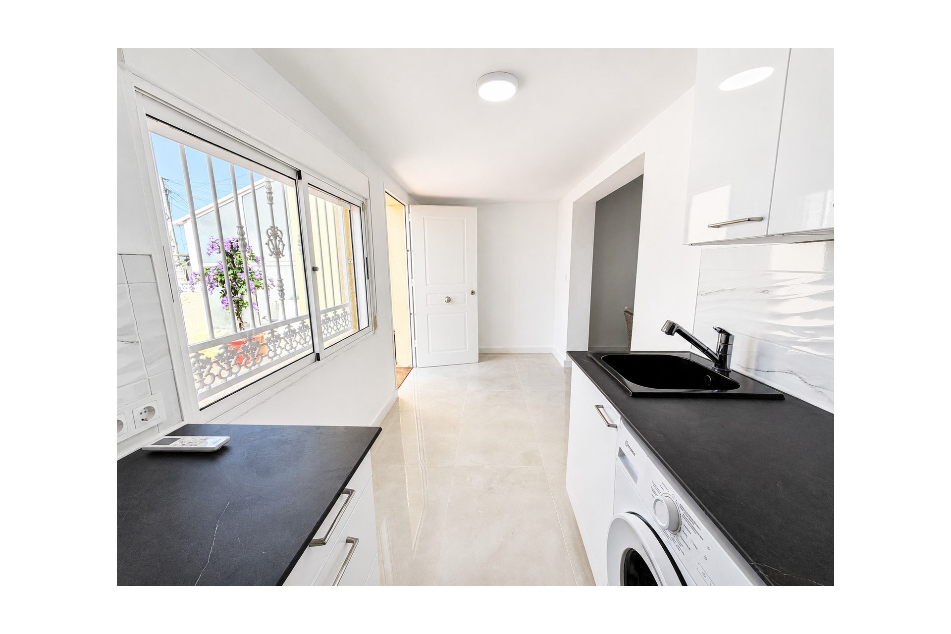 For sale - 2 Bedroom 1 Bathroom Ground Floor Bungalow in Torrevieja - La Siesta - El Salado - Torreta  - Alicante