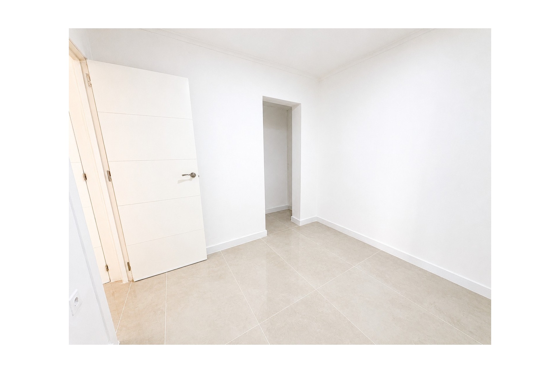 For sale - 2 Bedroom 1 Bathroom Ground Floor Bungalow in Torrevieja - La Siesta - El Salado - Torreta  - Alicante